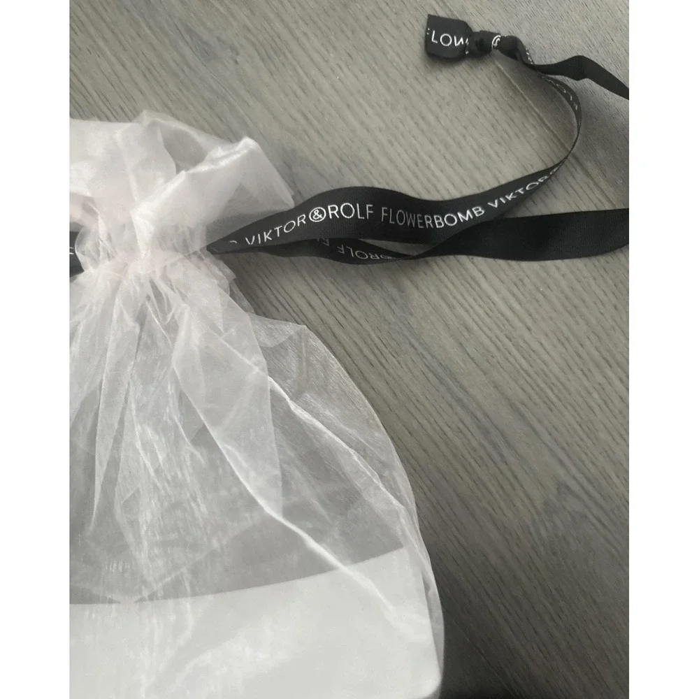 Viktor & Rolf‎ Flowerbomb Organza Carrying Bag 9x10 W/ 28in Ribbon No Perfume